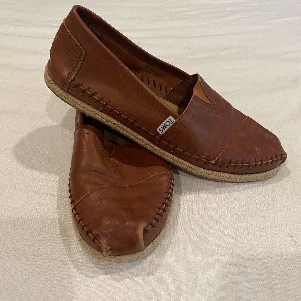 Cognac Leather Toms